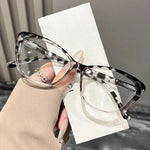 Cat-eye Reading Glasses Women Fashion Large Frame HD Lens